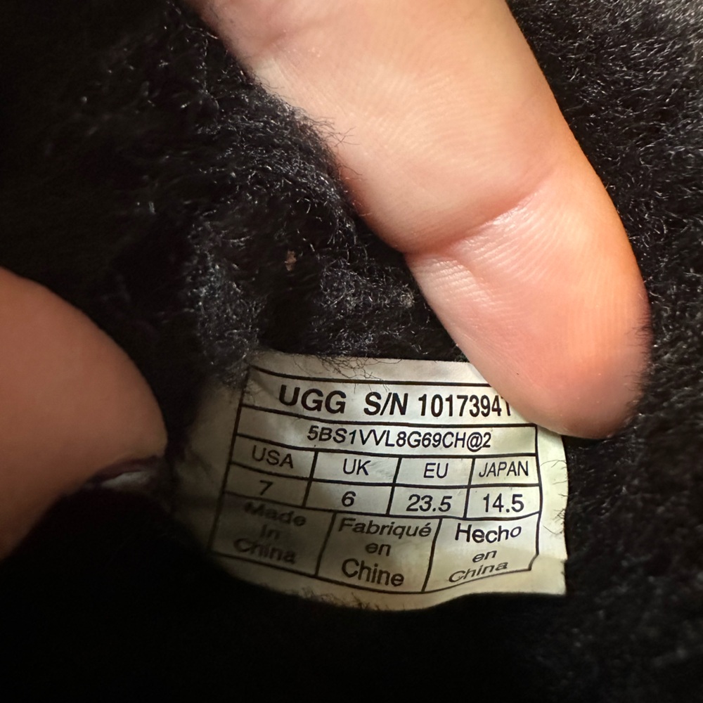 UGG Kids Black Furry Bailey Bow Boots Size 7 toddler - Picture 6 of 8